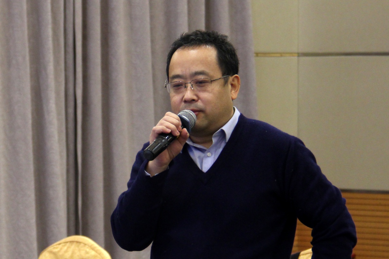 9.效存德常务理事发言.jpg